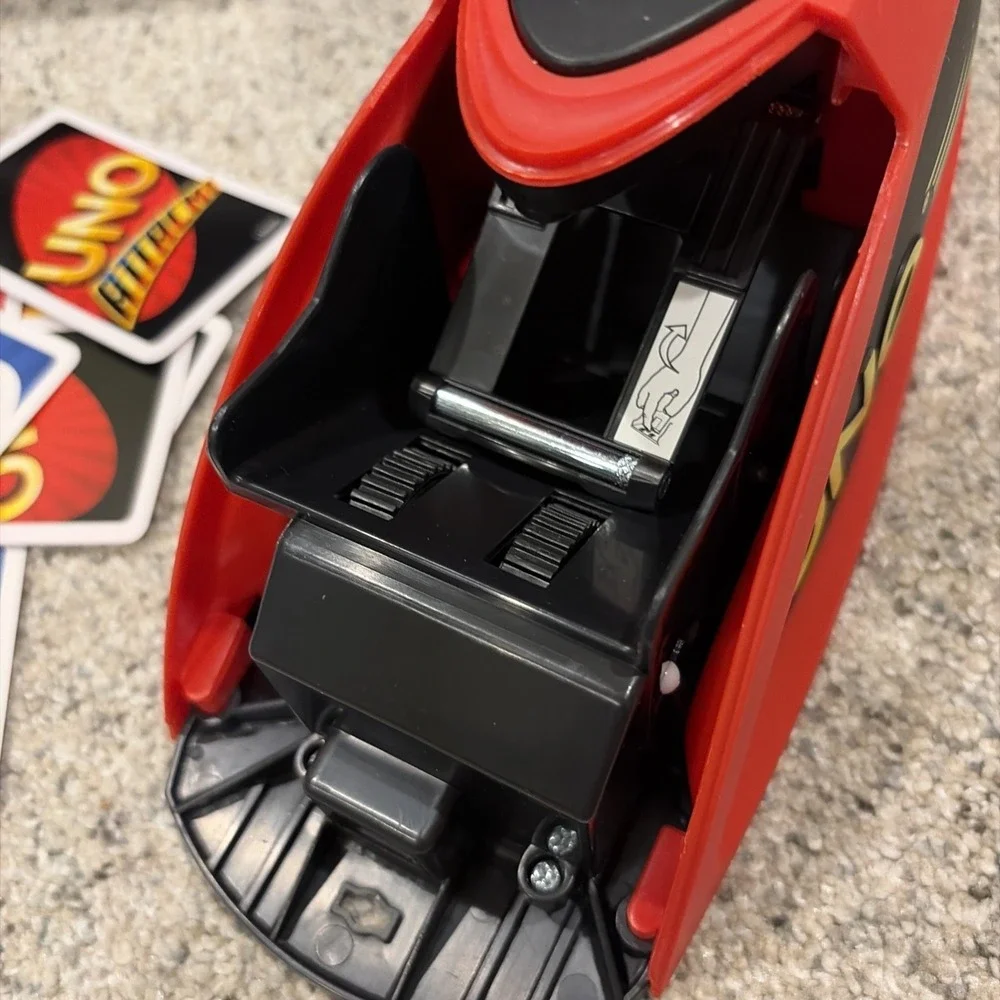 UNO ATTACK Card Game Mattel 2003 Electronic Launcher Complete With Batteries